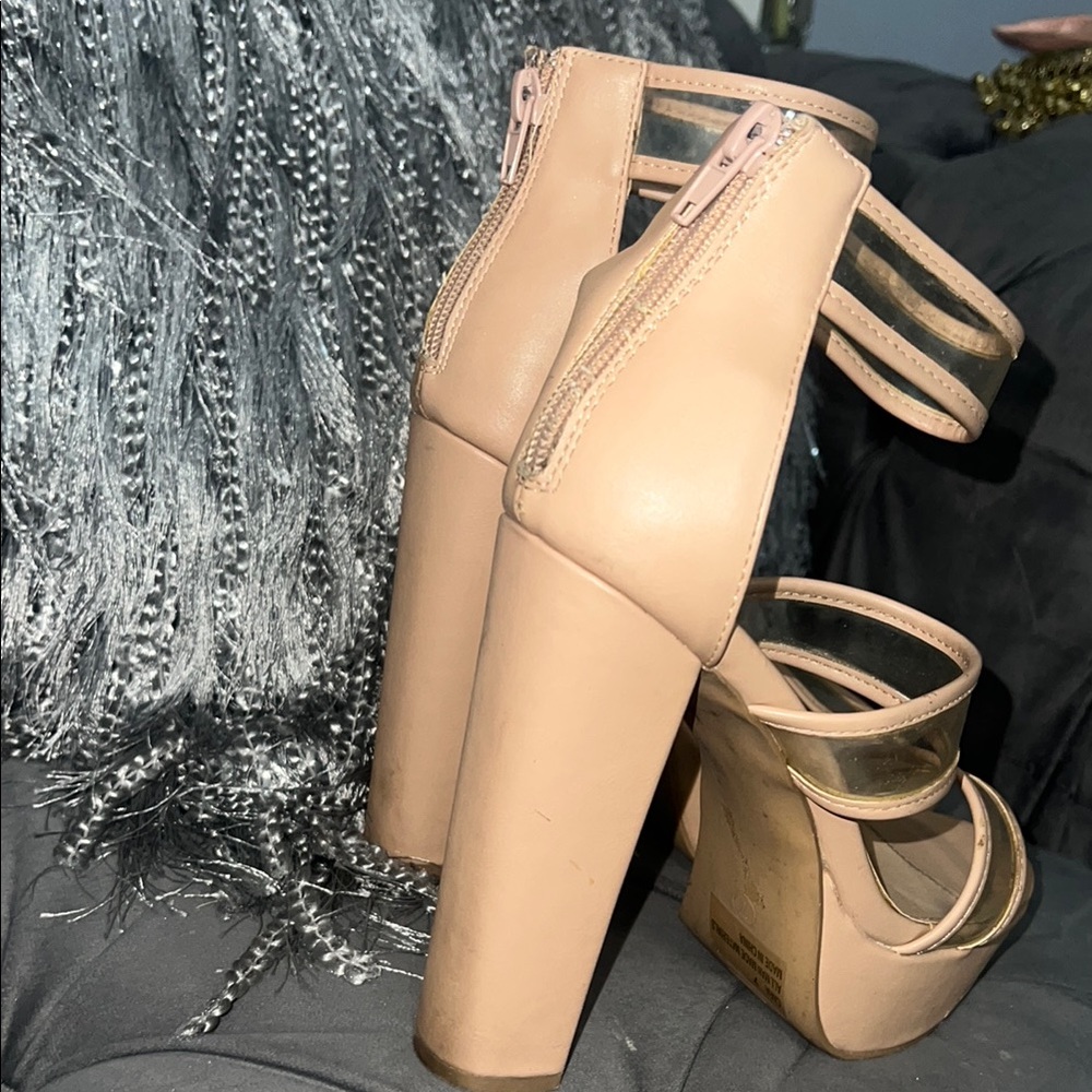 Elegant Nude Platform Heels - Picture 3 of 8